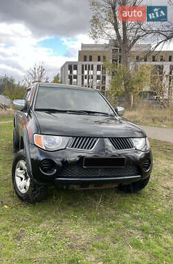 Пикап Mitsubishi L 200 2007 в Киеве