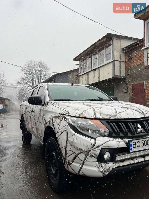 Пикап Mitsubishi L 200 2017 в Сколе