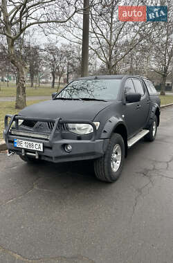 Пікап Mitsubishi L 200 2011 в Миколаєві