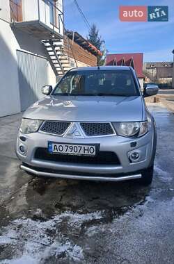 Пікап Mitsubishi L 200 2013 в Мукачевому