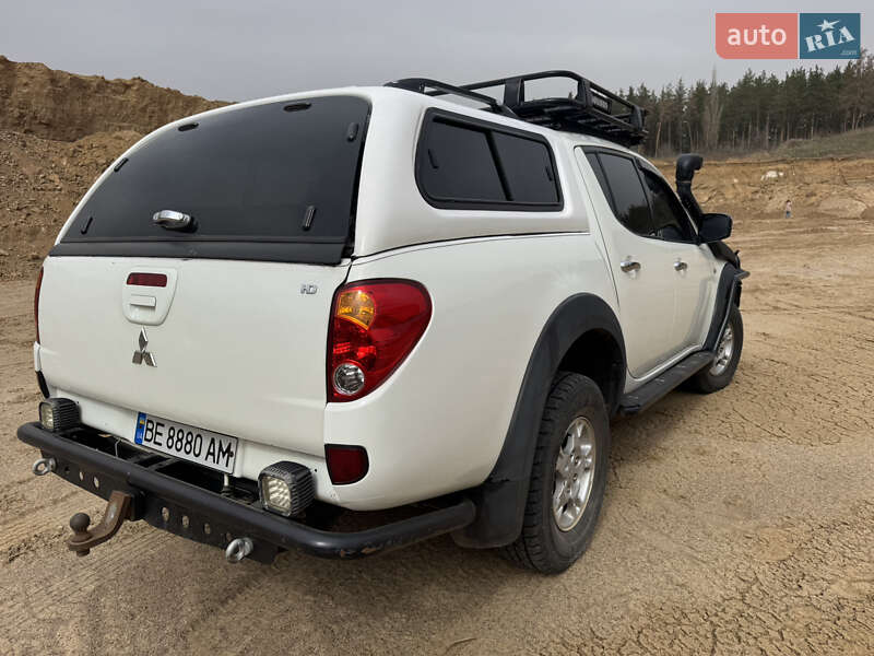 Пикап Mitsubishi L 200 2011 в Вознесенске