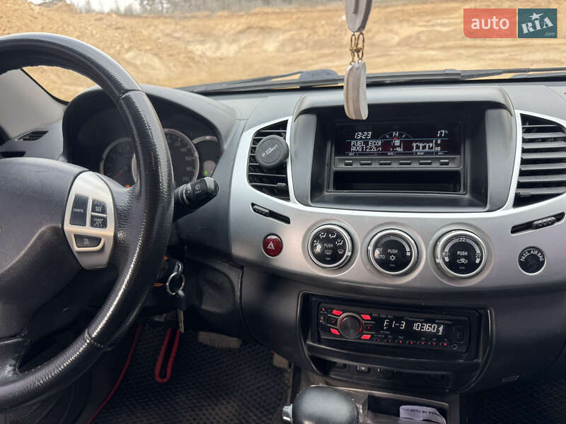 Пикап Mitsubishi L 200 2011 в Вознесенске