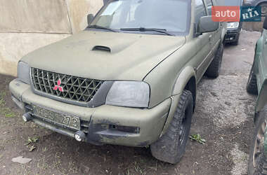 Пікап Mitsubishi L 200 2003 в 