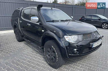 Пікап Mitsubishi L 200 2011 в 