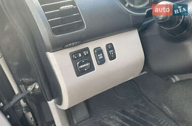Пікап Mitsubishi L 200 2011 в 