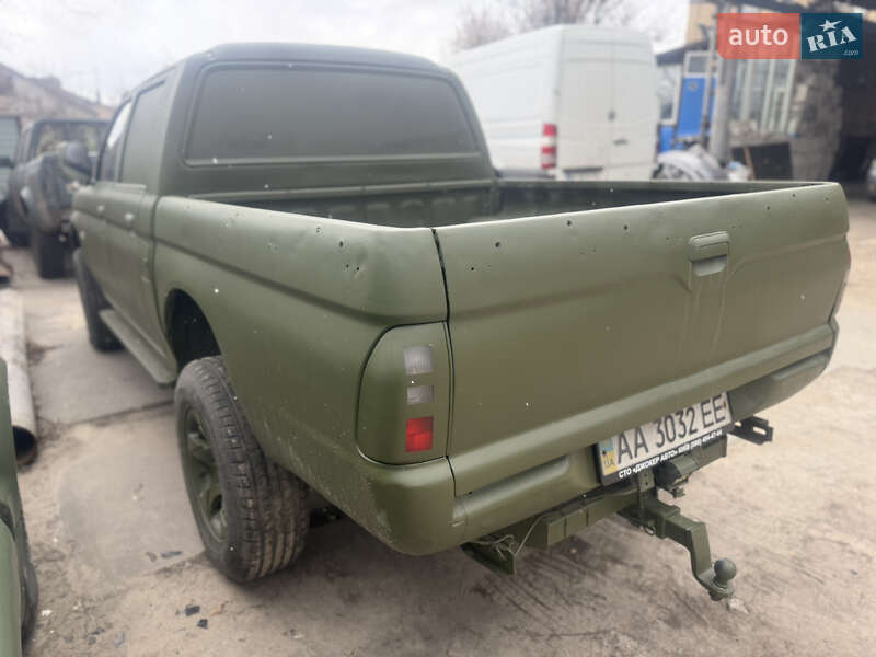 Пикап Mitsubishi L 200 2006 в Киеве