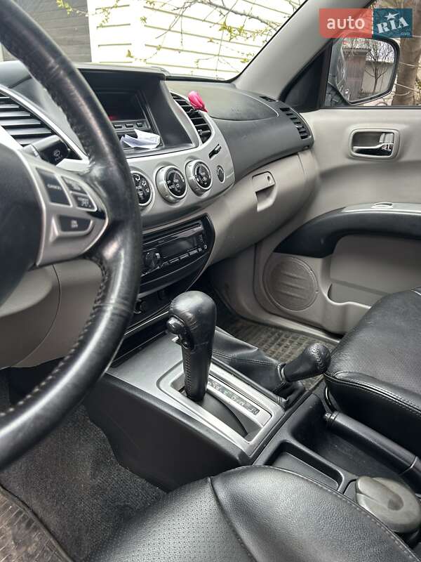 Пикап Mitsubishi L 200 2011 в Харькове фото 5 Пикап Mitsubishi L 200 2011 в Харькове