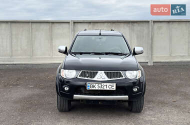 Пикап Mitsubishi L 200 2013 в 