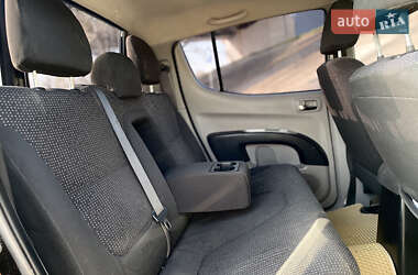 Пікап Mitsubishi L 200 2012 в 
