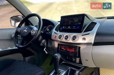 Пікап Mitsubishi L 200 2012 в 