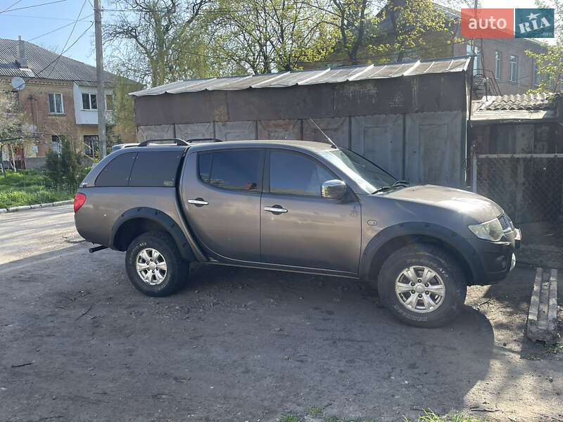 Пикап Mitsubishi L 200 2010 в Первомайске