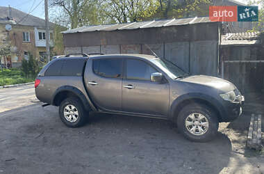 Пикап Mitsubishi L 200 2010 в 