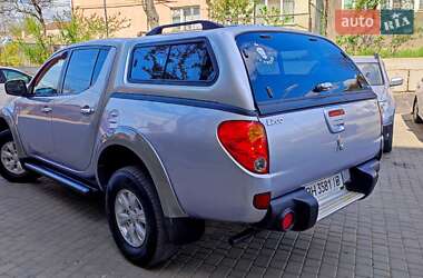 Пикап Mitsubishi L 200 2011 в 