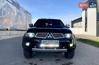 Пікап Mitsubishi L 200 2012 в 