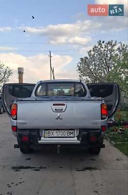 Пикап Mitsubishi L 200 2012 в 
