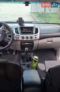Пикап Mitsubishi L 200 2012 в 
