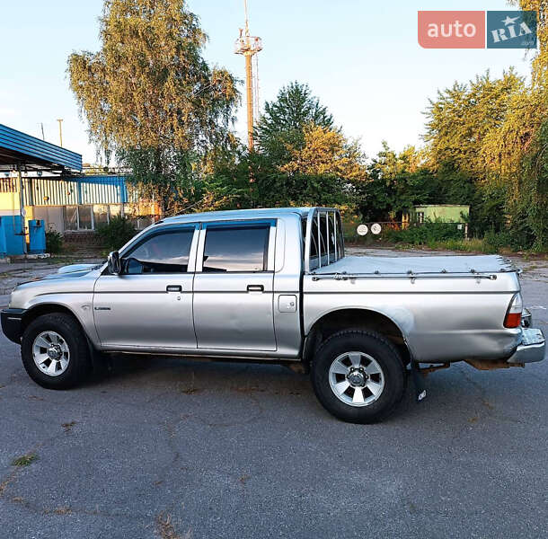 Пікап Mitsubishi L 200 2005 в 