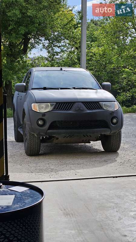 Пикап Mitsubishi L 200 2008 в Краматорске