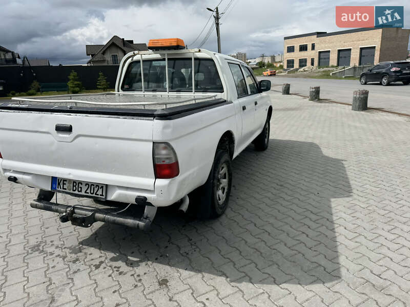 Пикап Mitsubishi L 200 2002 в Тернополе