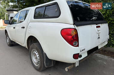 Пикап Mitsubishi L 200 2012 в 