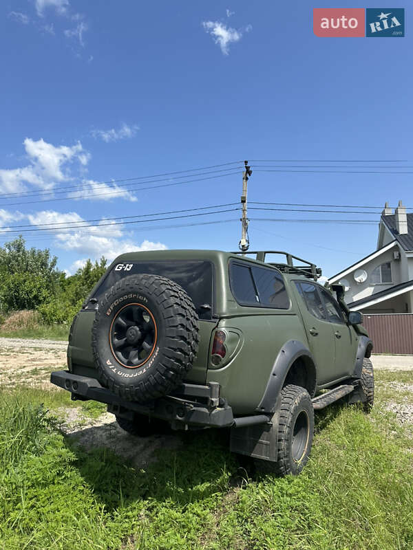 Пикап Mitsubishi L 200 2012 в Киеве