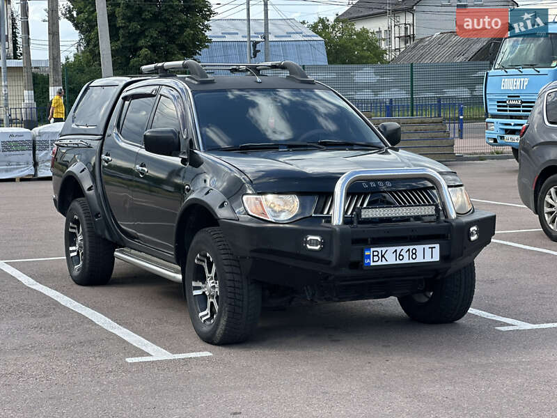 Пикап Mitsubishi L 200 2007 в 