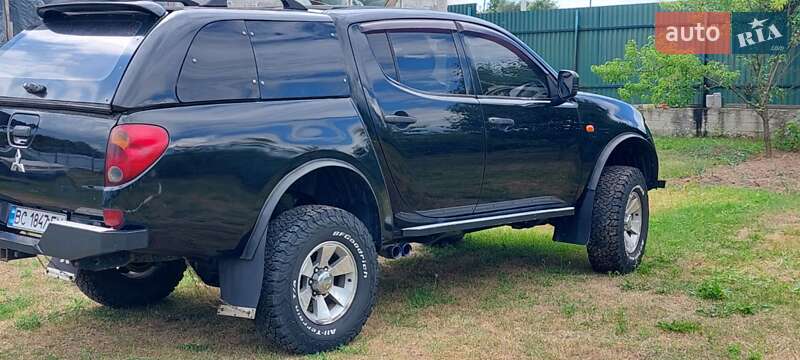 Пикап Mitsubishi L 200 2007 в Новояворовске