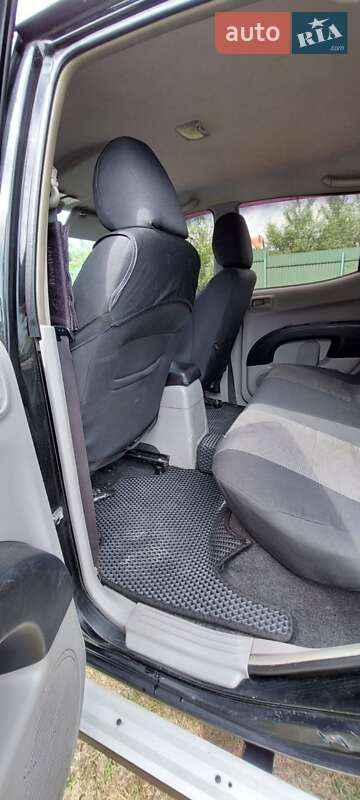 Пикап Mitsubishi L 200 2007 в Новояворовске