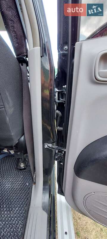 Пикап Mitsubishi L 200 2007 в Новояворовске