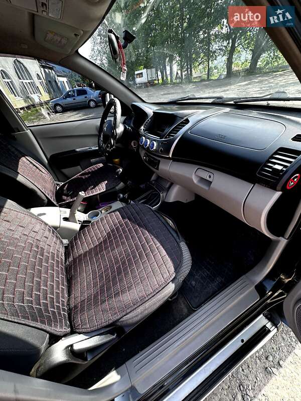 Пикап Mitsubishi L 200 2008 в Лазещине