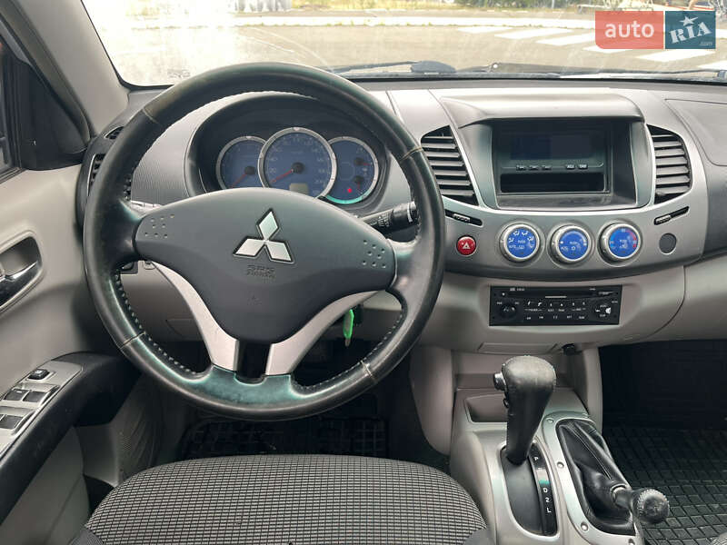 Пикап Mitsubishi L 200 2008 в Киеве