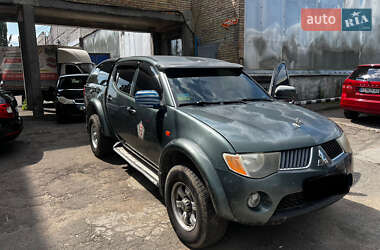 Пикап Mitsubishi L 200 2006 в 