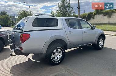 Пикап Mitsubishi L 200 2012 в 