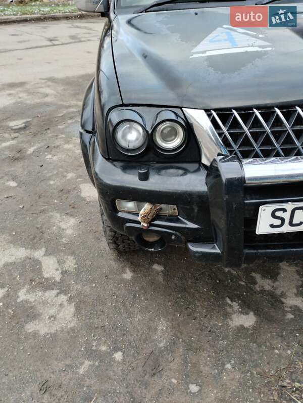Пикап Mitsubishi L 200 2004 в 