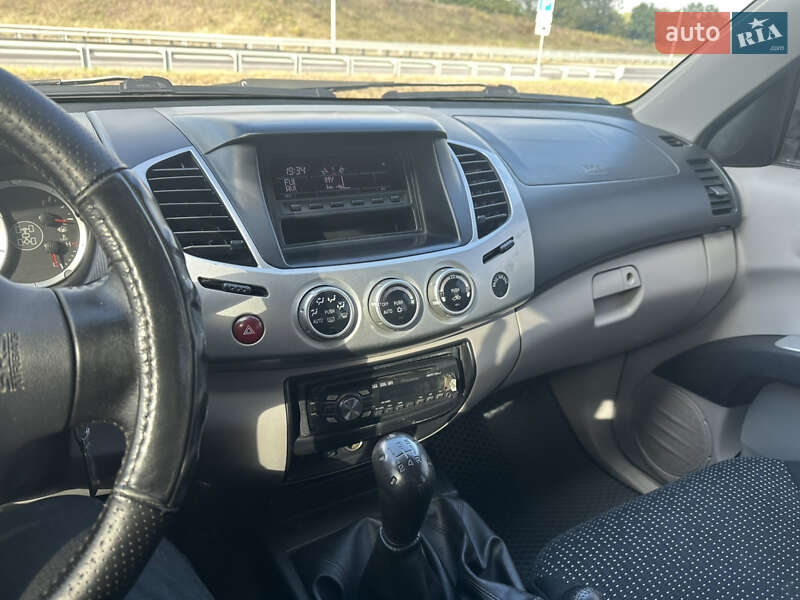 Пикап Mitsubishi L 200 2011 в Полтаве