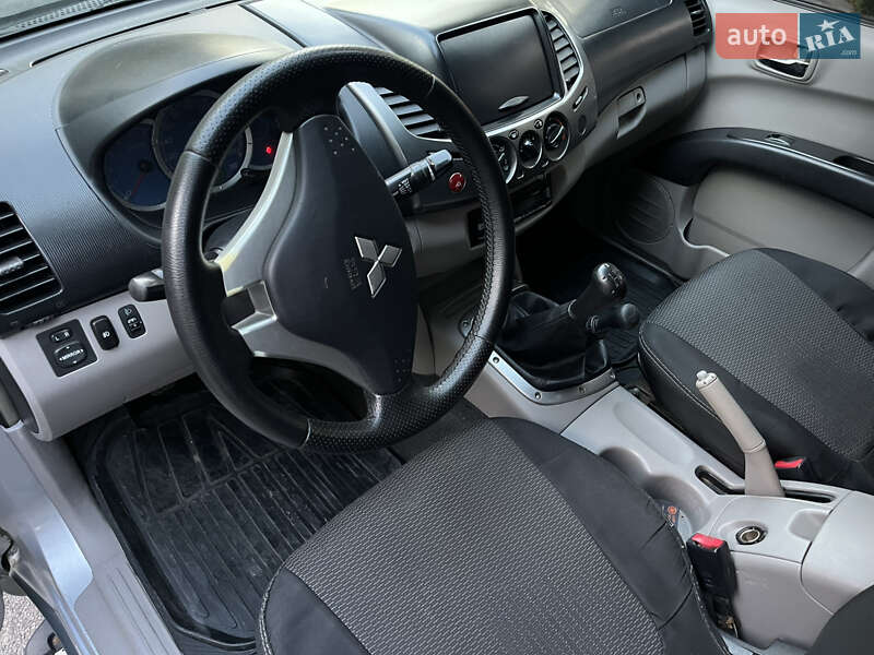 Пикап Mitsubishi L 200 2007 в Новомосковске