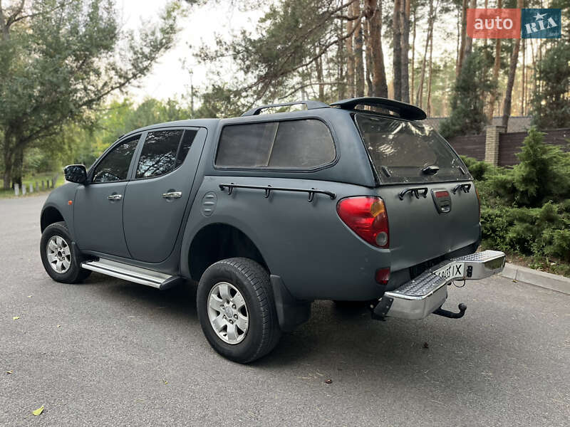 Пикап Mitsubishi L 200 2007 в Новомосковске