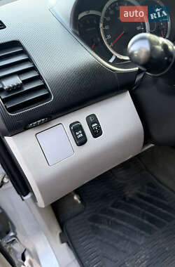 Пикап Mitsubishi L 200 2011 в 