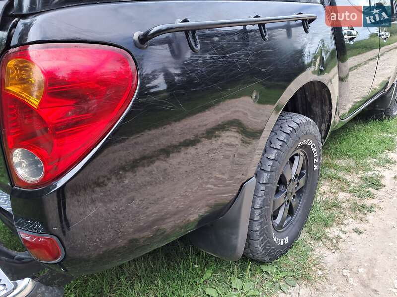 Пикап Mitsubishi L 200 2007 в Львове