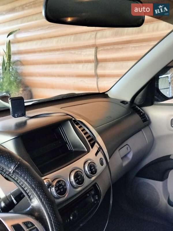 Пикап Mitsubishi L 200 2012 в Дружковке
