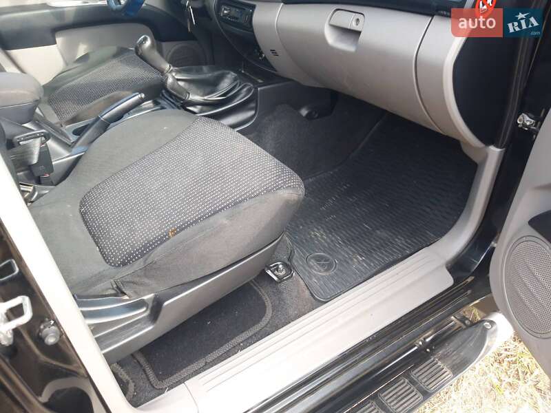 Пикап Mitsubishi L 200 2011 в Сарате