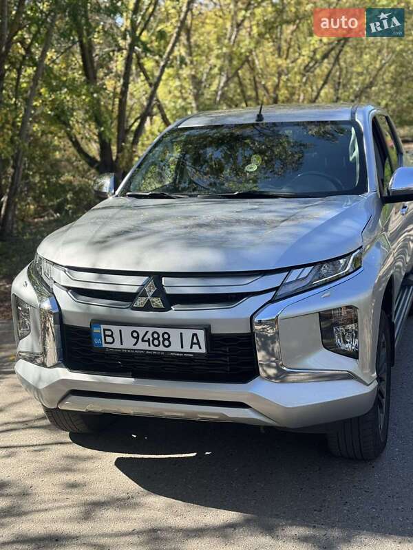 Пикап Mitsubishi L 200 2023 в Полтаве