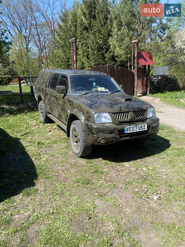 Пикап Mitsubishi L 200 2005 в Близнюках