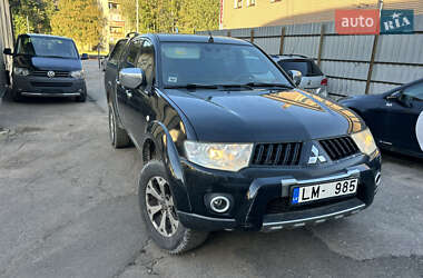 Пікап Mitsubishi L 200 2011 в Києві