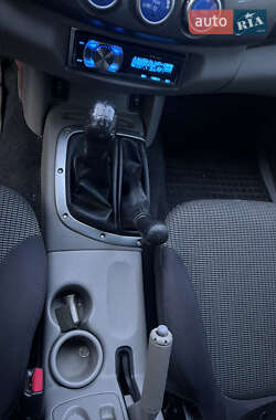 Пикап Mitsubishi L 200 2009 в 