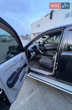 Пикап Mitsubishi L 200 2009 в 