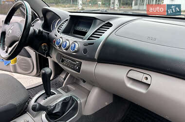 Пикап Mitsubishi L 200 2009 в 