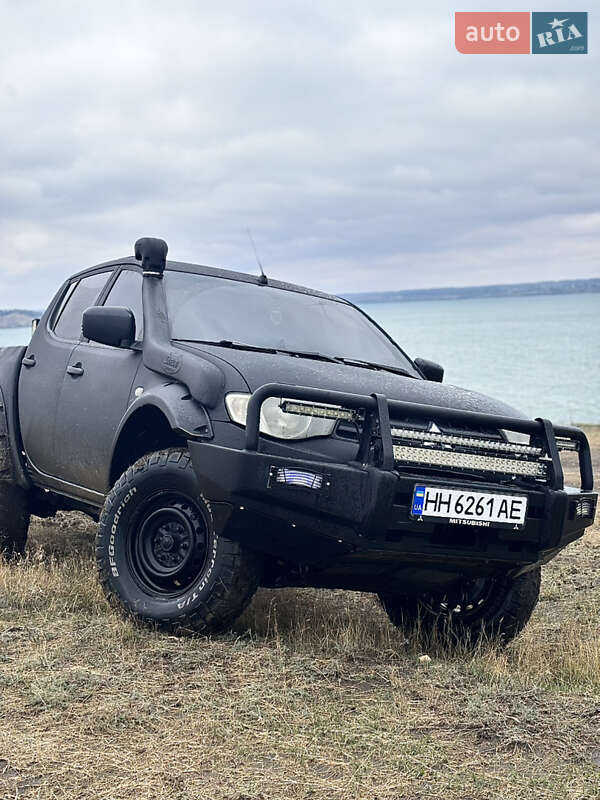Пикап Mitsubishi L 200 2013 в Одессе фото 3 Пикап Mitsubishi L 200 2013 в Одессе