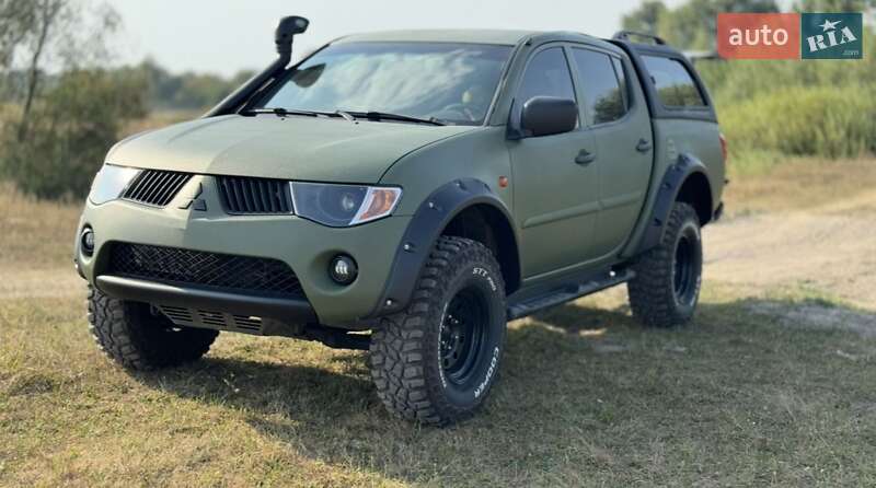 Пикап Mitsubishi L 200 2008 в Гадяче фото Пикап Mitsubishi L 200 2008 в Гадяче