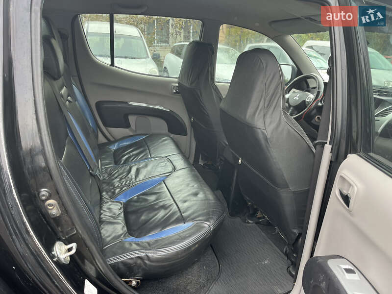 Пікап Mitsubishi L 200 2011 в Кропивницькому